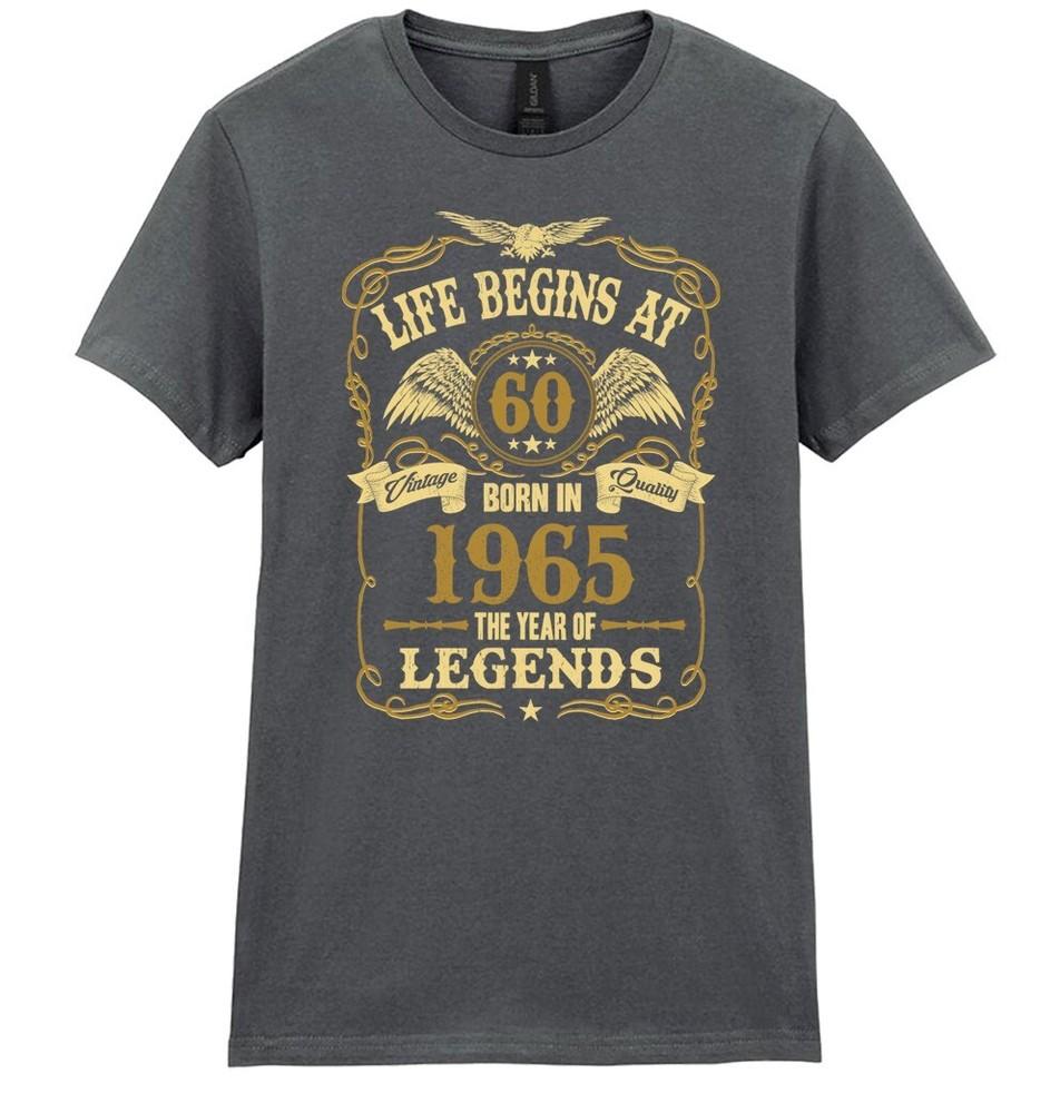 Жизнь начинается в 60 Женская футболка на 60-летие РОЖДЕНА 1965 Дамский подарок День матери 3XL
Жизнь начинается в 60 Женская футболка на 60-летие РОЖДЕНА 1965 Дамский подарок День матери 3XL