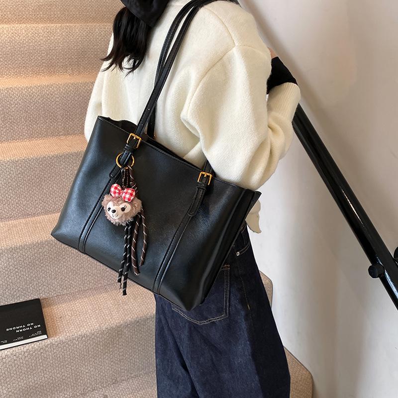 Tote bag women s large-capacity 2025 new bag solid color texture shoulder bag college student commuter bag 32*12*26
Tote bag women s large-capacity 2025 new bag solid color texture shoulder bag college student commuter bag 32*12*26