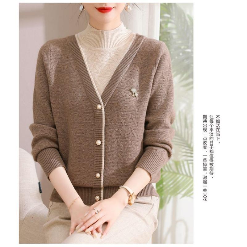 Sweater for Women s Autumn Half Turtleneck Buttons Fashionable Integrated Velvet Base Fake Two-piece Knitted Long-sleeved Top XL коричневий
Sweater for Women s Autumn Half Turtleneck Buttons Fashionable Integrated Velvet Base Fake Two-piece Knitted Long-sleeved Top XL коричневий