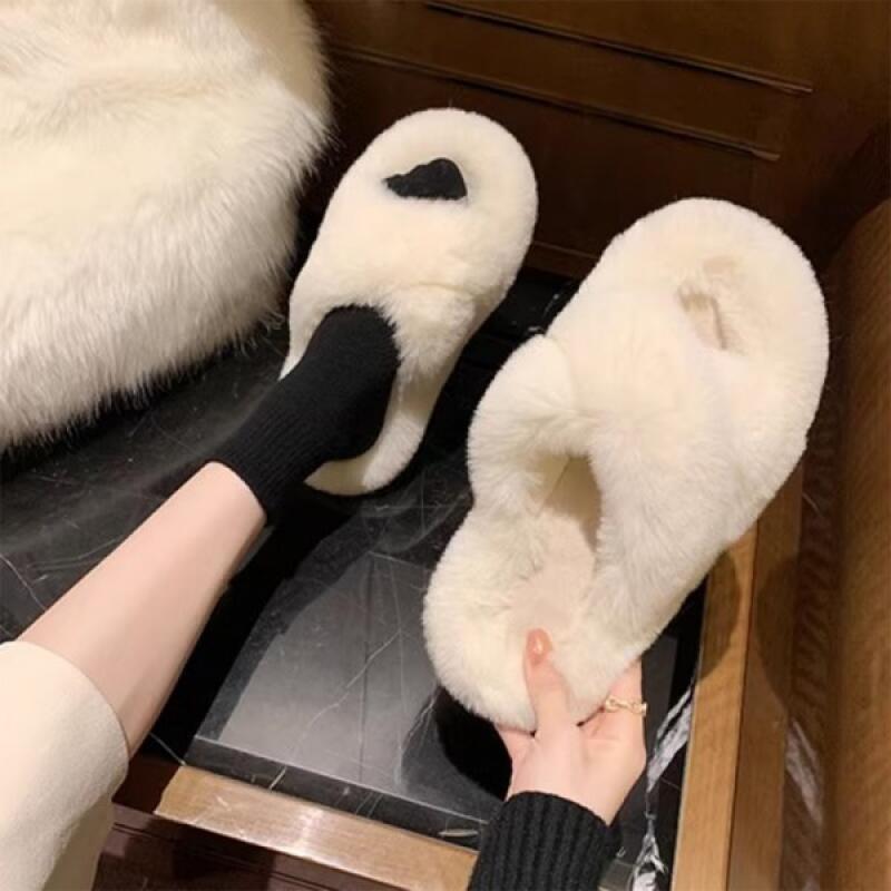 Soft X Cross Twist Winter Women s Fur Slippers 36-37
Soft X Cross Twist Winter Women s Fur Slippers 36-37