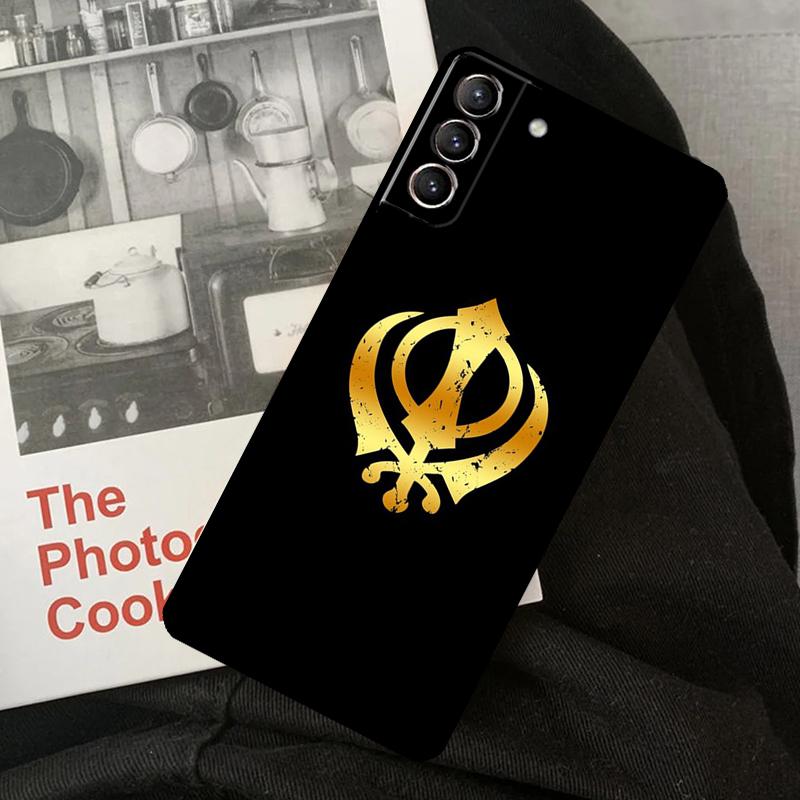 Khanda Sikh Symbol Phone Case For Samsung Galaxy S22 S23 S24 Ultra S20 S21 S24 FE S9 S10 Plus Note 10 20 Ultra Galaxy S23 FE
Khanda Sikh Symbol Phone Case For Samsung Galaxy S22 S23 S24 Ultra S20 S21 S24 FE S9 S10 Plus Note 10 20 Ultra Galaxy S23 FE