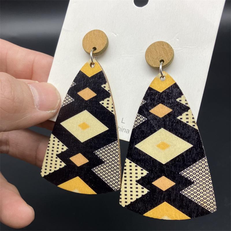 Colorful Flower Sun Earrings for Women Bohemian Printed Round Hollow Statement Wooden Earrings Female Vacation Party Jewelry
Colorful Flower Sun Earrings for Women Bohemian Printed Round Hollow Statement Wooden Earrings Female Vacation Party Jewelry