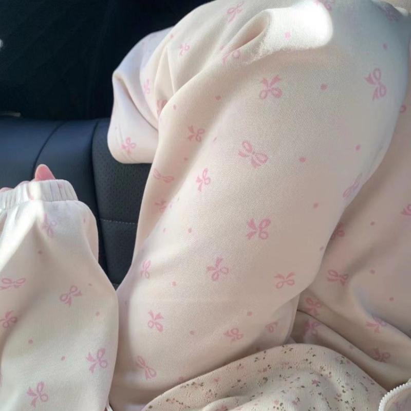 Kawaii милые розовые свободные широкие брюки женские Y2k Harajuku E-gril с бантом и принтом с высокой талией прямые брюки 2024 весенняя новинка 2024 г.
Kawaii милые розовые свободные широкие брюки женские Y2k Harajuku E-gril с бантом и принтом с высокой талией прямые брюки 2024 весенняя новинка 2024 г.