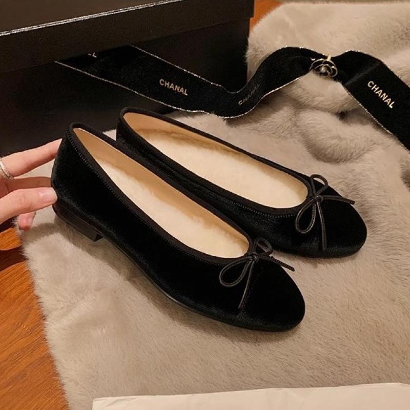 Fog City Lovers~ Классические туфли-лодочки с острым носком, бантом, из бархатного твида светлой расцветки 34
Fog City Lovers~ Классические туфли-лодочки с острым носком, бантом, из бархатного твида светлой расцветки 34