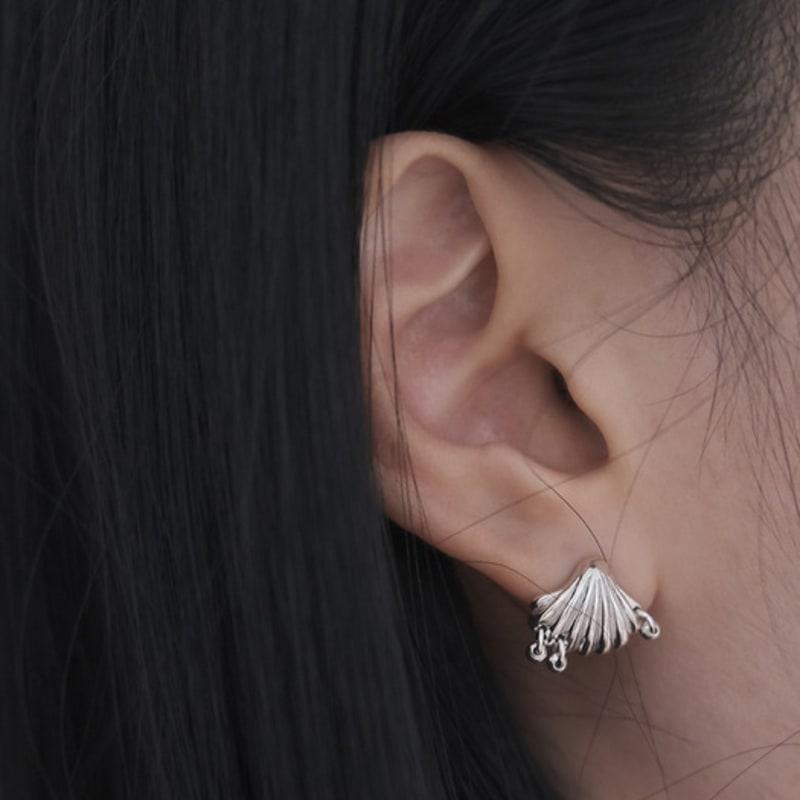 reinheart Shell piercing earring Oil painting_matte
reinheart Shell piercing earring Oil painting_matte