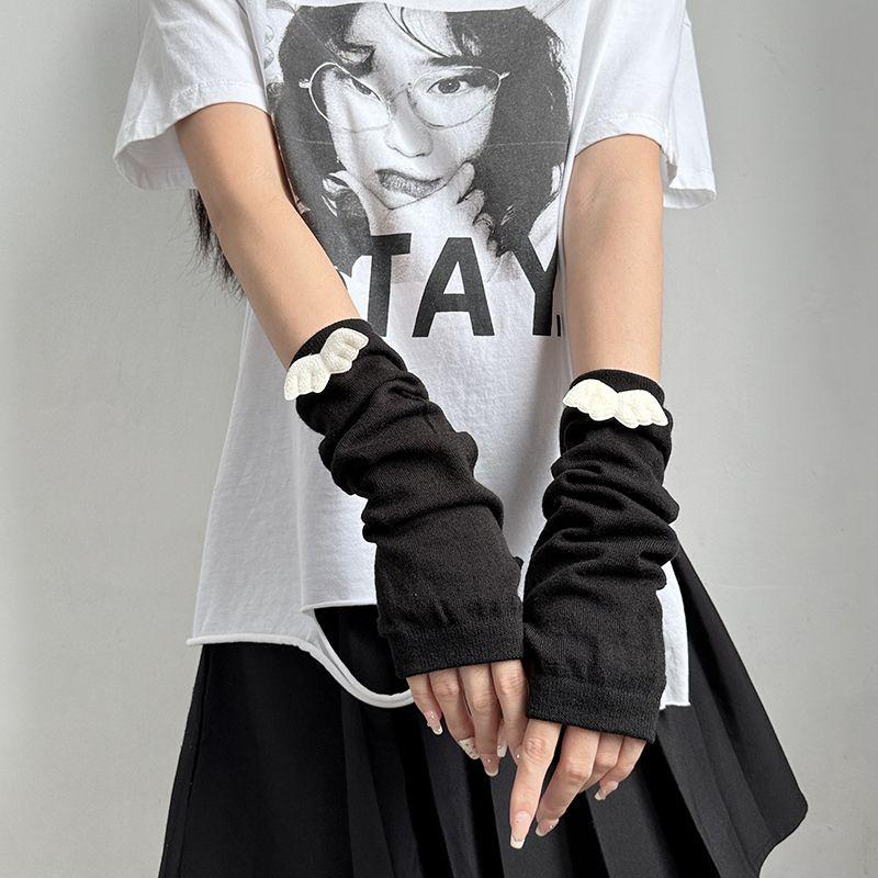 Chenuo Xiucai Asian Culture Bows Gloves Sweet Young Adult Student Angel Fingerless Oversleeve Y2g Arm Sleeves Black One size
Chenuo Xiucai Asian Culture Bows Gloves Sweet Young Adult Student Angel Fingerless Oversleeve Y2g Arm Sleeves Black One size