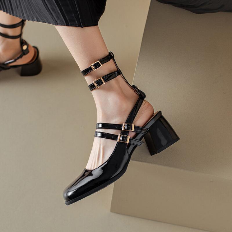 New high-heeled sandals casual women s bag head sandals thick-soled waterproof table empty sandals summer square head large size shoes 39 чёрный
New high-heeled sandals casual women s bag head sandals thick-soled waterproof table empty sandals summer square head large size shoes 39 чёрный