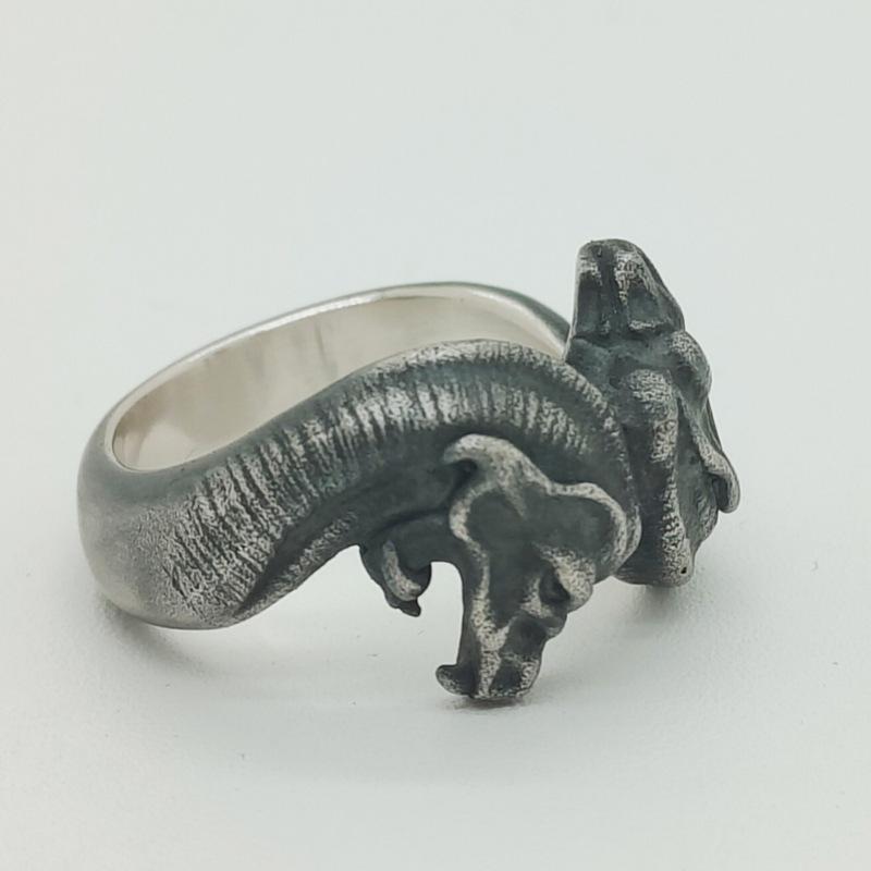 Yin Taifei Retro Taurus Dragon Ring: European Dark Style, Aged Textured Men s Trendy Open-Mouthed Dragon Ring Open Adjustable
Yin Taifei Retro Taurus Dragon Ring: European Dark Style, Aged Textured Men s Trendy Open-Mouthed Dragon Ring Open Adjustable