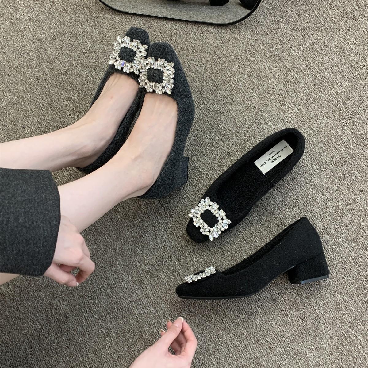 Temperament velvet flat-soled single shoes shallow mouth 2024 warm new square buckle celebrity fashion rhinestone autumn and winter cotton shoes women 35 чёрный
Temperament velvet flat-soled single shoes shallow mouth 2024 warm new square buckle celebrity fashion rhinestone autumn and winter cotton shoes women 35 чёрный
