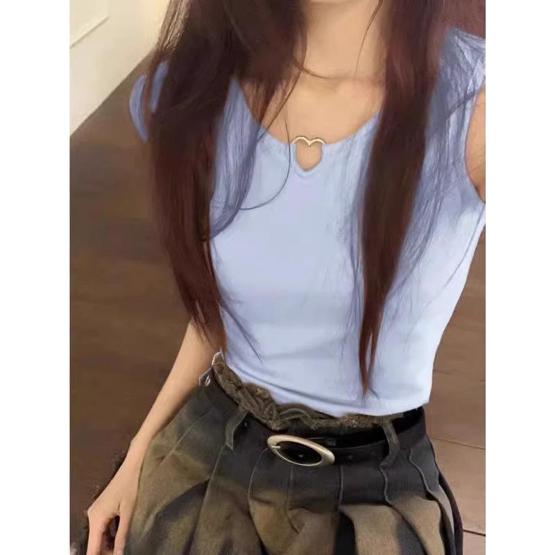 Женский приталенный хлопковый топ без рукавов с лоскутной вставкой в виде сердца Large
Женский приталенный хлопковый топ без рукавов с лоскутной вставкой в виде сердца Large