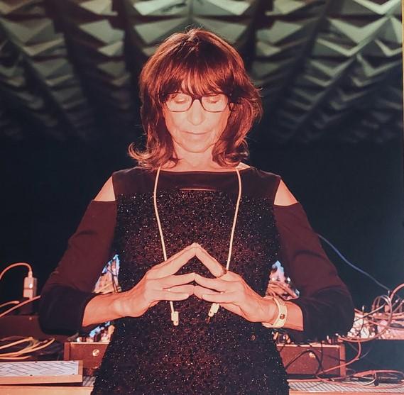 LP Record SUZANNE CIANI - Improvisation On Four Sequences WE3 Week-End Record 2023 Germany Dance & Electronica
LP Record SUZANNE CIANI - Improvisation On Four Sequences WE3 Week-End Record 2023 Germany Dance & Electronica