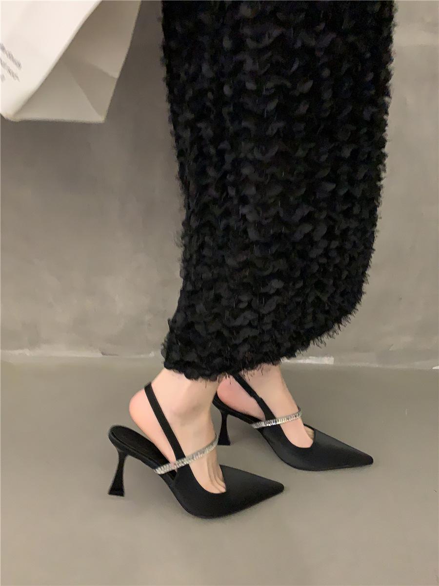 Sandals Korean version black high heels evening style rhinestone women s shoes 2026 summer French Mary Jane single shoes 39 чорний
Sandals Korean version black high heels evening style rhinestone women s shoes 2026 summer French Mary Jane single shoes 39 чорний