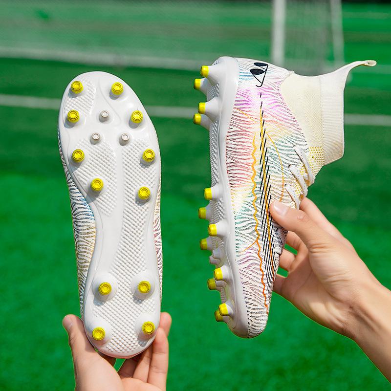 Foreign trade high-top large-size football shoes competition AG long nails football shoes broken nails training shoes football men 36
Foreign trade high-top large-size football shoes competition AG long nails football shoes broken nails training shoes football men 36