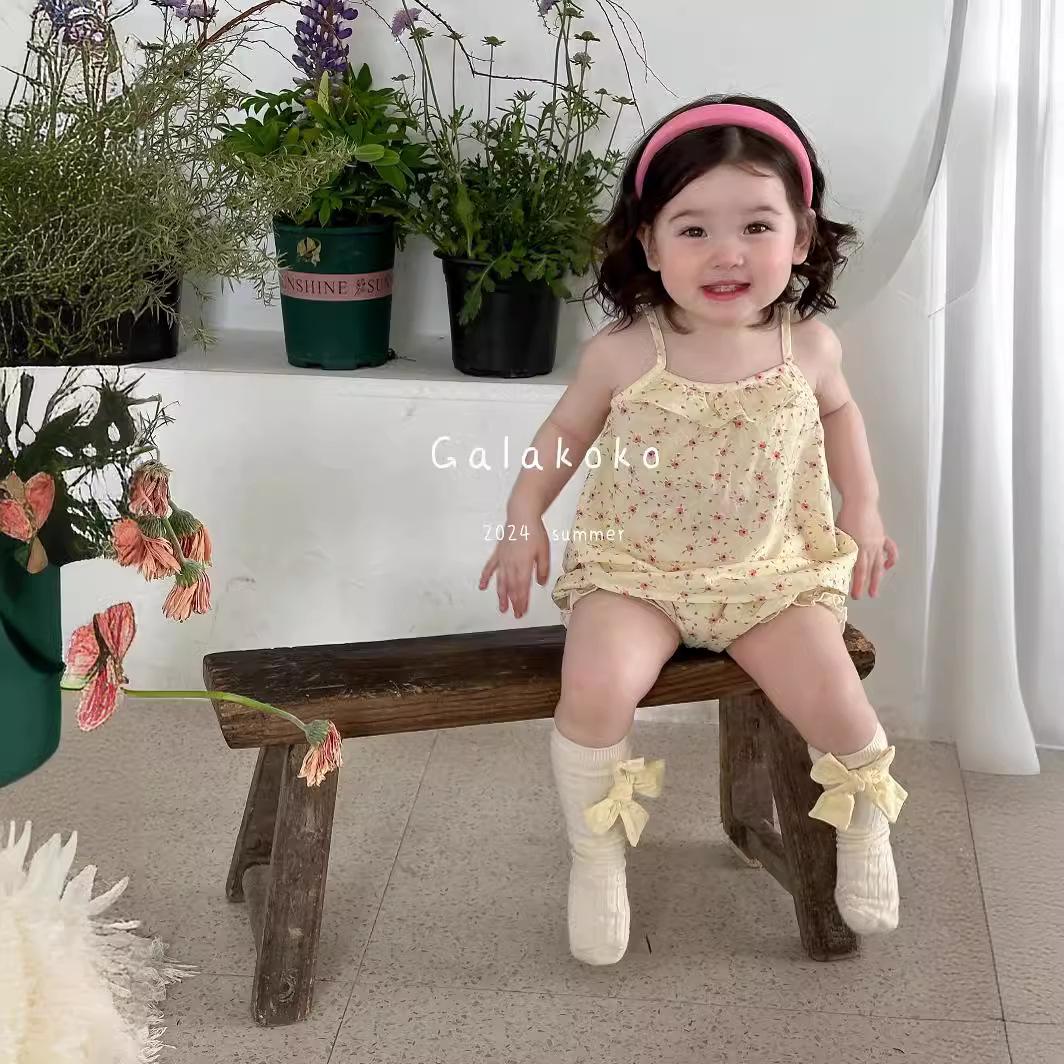 A.Galakoko Korean Style Floral Romper: Summer Infant & Toddler Split Suit Outerwear 90cm квітковий/жовтий
A.Galakoko Korean Style Floral Romper: Summer Infant & Toddler Split Suit Outerwear 90cm квітковий/жовтий