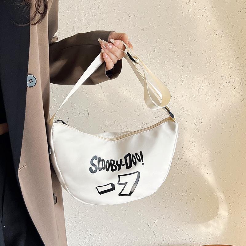 Casual nylon bag women s fashion shoulder messenger bag versatile student class dumpling bag
Casual nylon bag women s fashion shoulder messenger bag versatile student class dumpling bag
