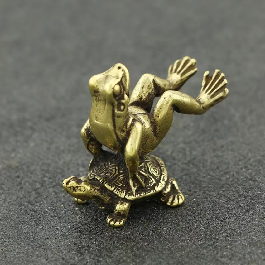 Antique Play Brass Tortoise Frog Miniature Statue Decoration Desk Decoration Home Decoration Bronze Sculpture Home Accessories
Antique Play Brass Tortoise Frog Miniature Statue Decoration Desk Decoration Home Decoration Bronze Sculpture Home Accessories