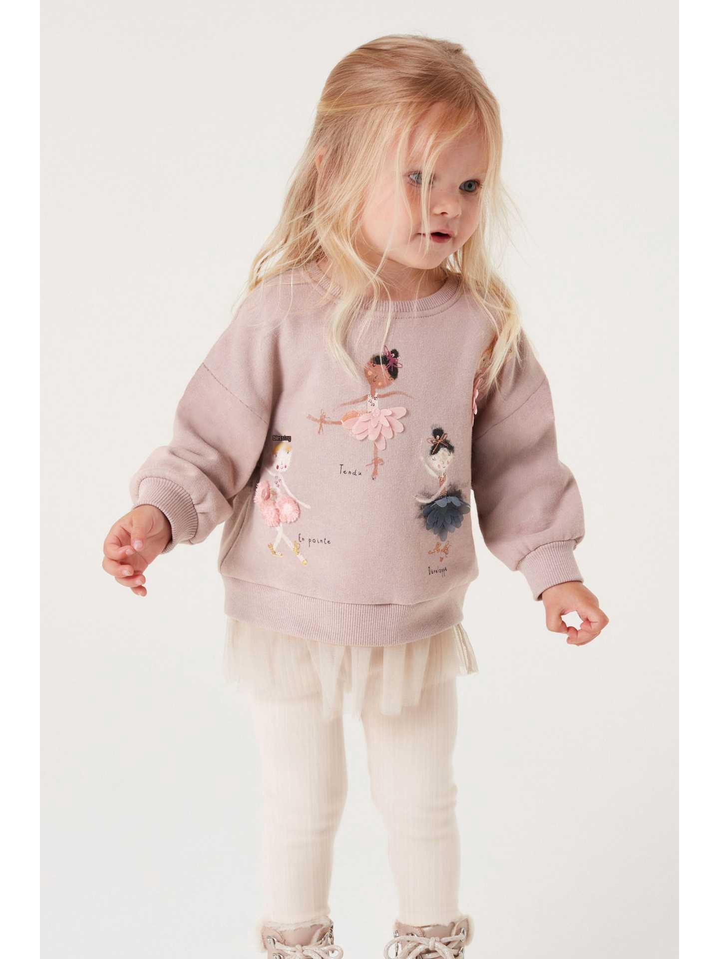 European and American Style Cartoon Embroidery Toddler Girls Autumn Hoodie - Cute Children s Clothing Top 2T Height 80-90 cm
European and American Style Cartoon Embroidery Toddler Girls Autumn Hoodie - Cute Children s Clothing Top 2T Height 80-90 cm