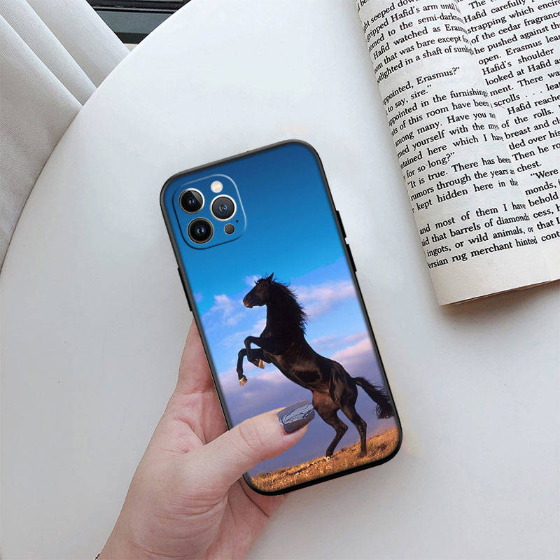 JO23 Тонкий чохол для телефону з конем для iPhone 7 8 11 12 13 14 15 16 16E XS Pro Max XR X SE Samsung S20 S21 S22 S23 S24 FE Ultra Plus Lite S21S A55 iPhone 13 Mini коричнево-жовтий
JO23 Тонкий чохол для телефону з конем для iPhone 7 8 11 12 13 14 15 16 16E XS Pro Max XR X SE Samsung S20 S21 S22 S23 S24 FE Ultra Plus Lite S21S A55 iPhone 13 Mini коричнево-жовтий