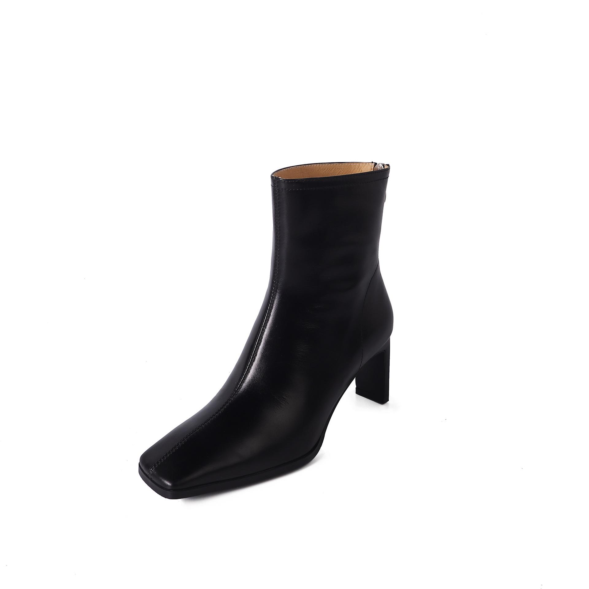 Haute couture version~ first layer cowhide high-heeled short boots 2025 autumn and winter full leather inside and outside rear zipper squar 40 Customized, non-refundable. чорний
Haute couture version~ first layer cowhide high-heeled short boots 2025 autumn and winter full leather inside and outside rear zipper squar 40 Customized, non-refundable. чорний