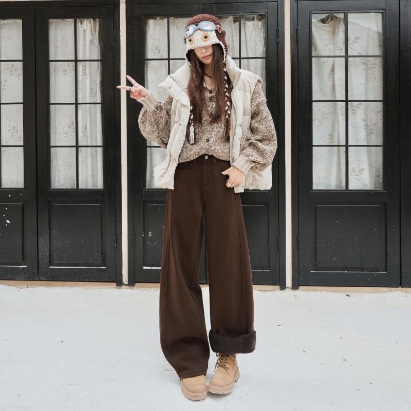 Women s Velvet Maillard Coffee Wide-Leg Jeans, Autumn/Winter, Tall, American Cowboy Style, Floor-Length Pants XS
Women s Velvet Maillard Coffee Wide-Leg Jeans, Autumn/Winter, Tall, American Cowboy Style, Floor-Length Pants XS