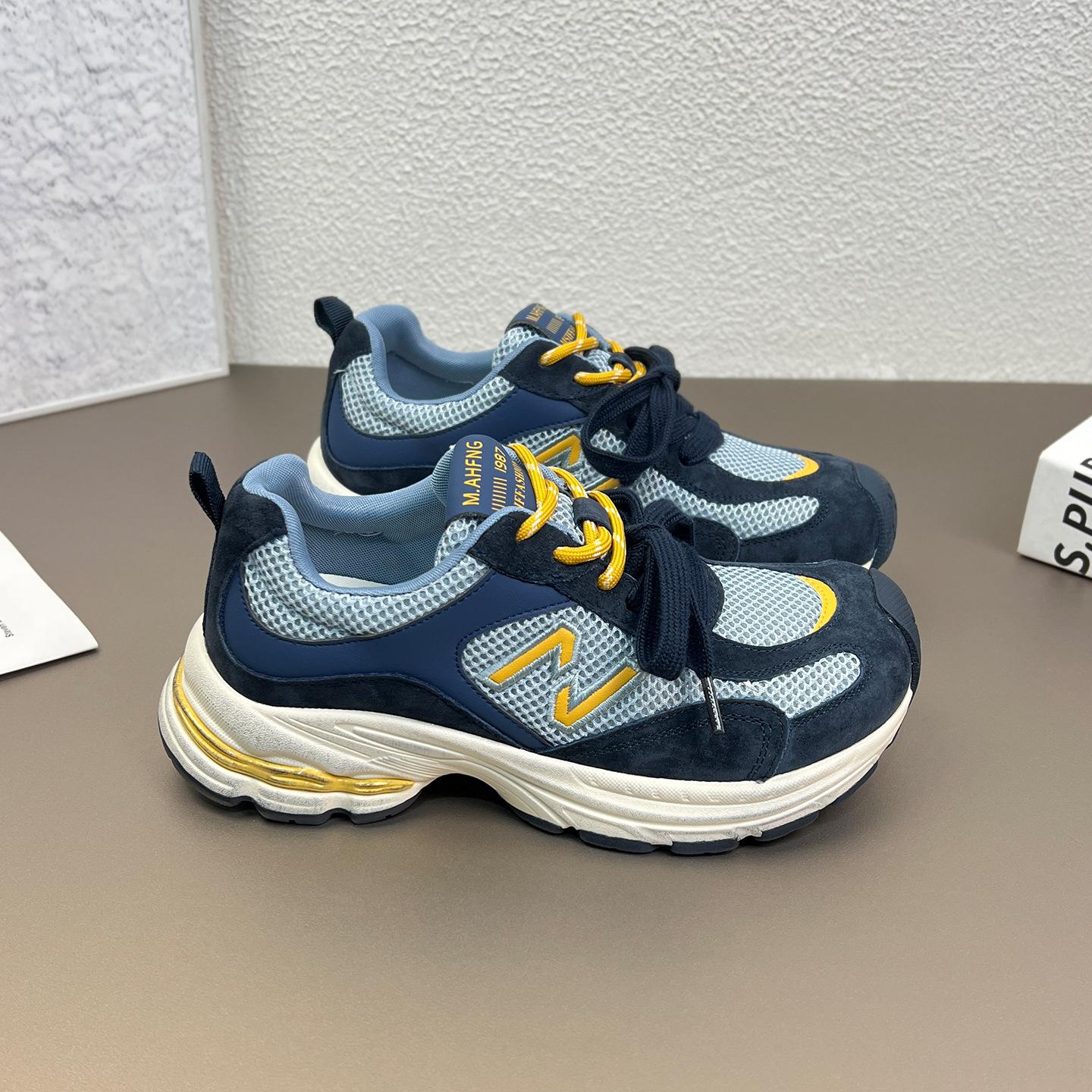 Paris retro platform dad shoes women s 2025 new mesh breathable small height increase sports and leisure shoes 35 синий
Paris retro platform dad shoes women s 2025 new mesh breathable small height increase sports and leisure shoes 35 синий