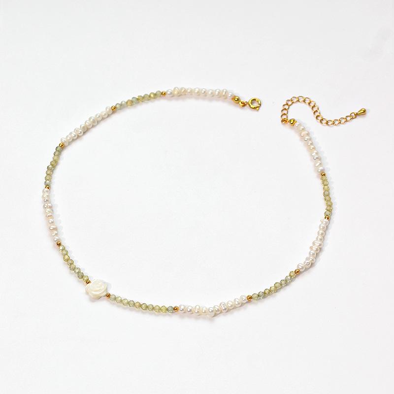 Elegant Camellia Pendant Choker: Freshwater Pearl & Zircon Beaded Necklace for High-End Fashion
Elegant Camellia Pendant Choker: Freshwater Pearl & Zircon Beaded Necklace for High-End Fashion