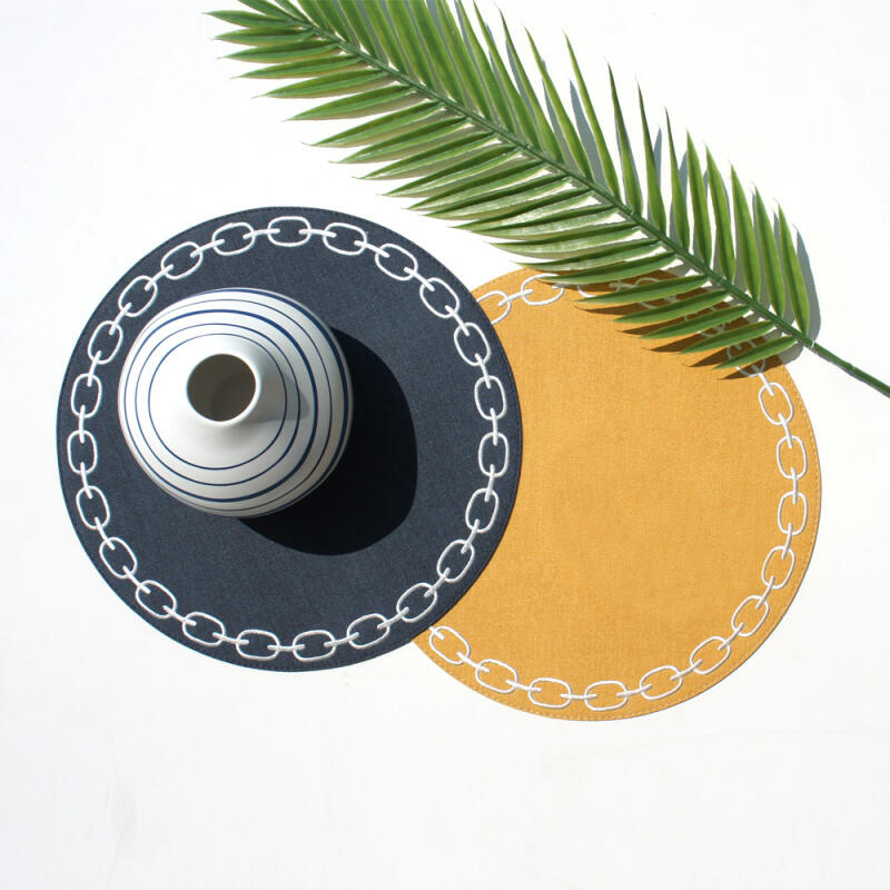 Chain embroidery basic oxford round mat Navy
Chain embroidery basic oxford round mat Navy