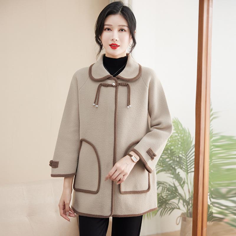 2026 Elegant Wool Coat for Middle-Aged Women – New Chinese Style, Perfect for Autumn and Spring M (suggested 95-105 jin)
2026 Elegant Wool Coat for Middle-Aged Women – New Chinese Style, Perfect for Autumn and Spring M (suggested 95-105 jin)