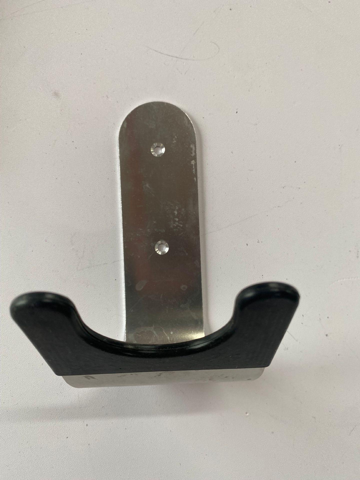Wall-Mount Music Hanger: Guitar, Violin, Erhu & Ukulele Holder Wall-mounted Metal Hook срібний
Wall-Mount Music Hanger: Guitar, Violin, Erhu & Ukulele Holder Wall-mounted Metal Hook срібний
