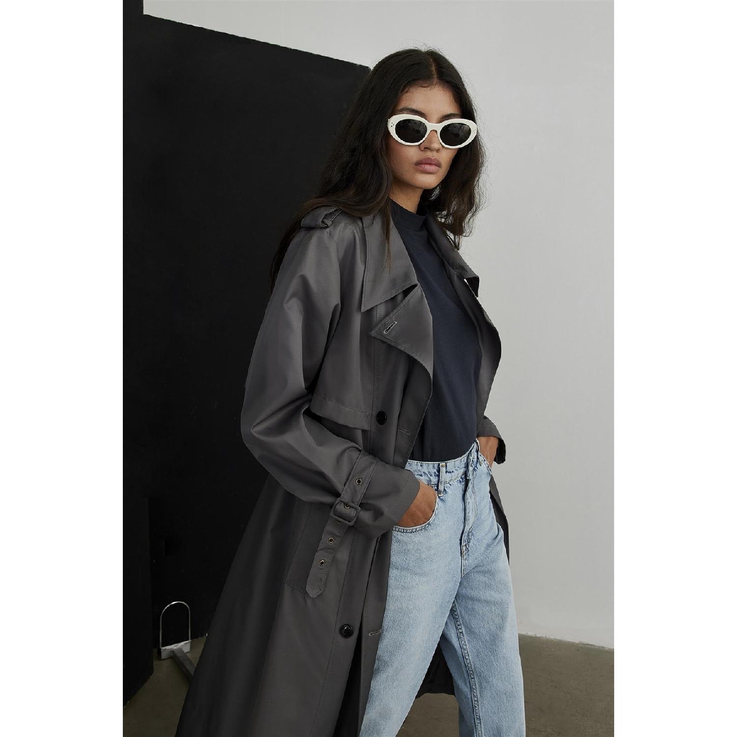 Антрацитовый тренч Dad Oversize
Антрацитовый тренч Dad Oversize