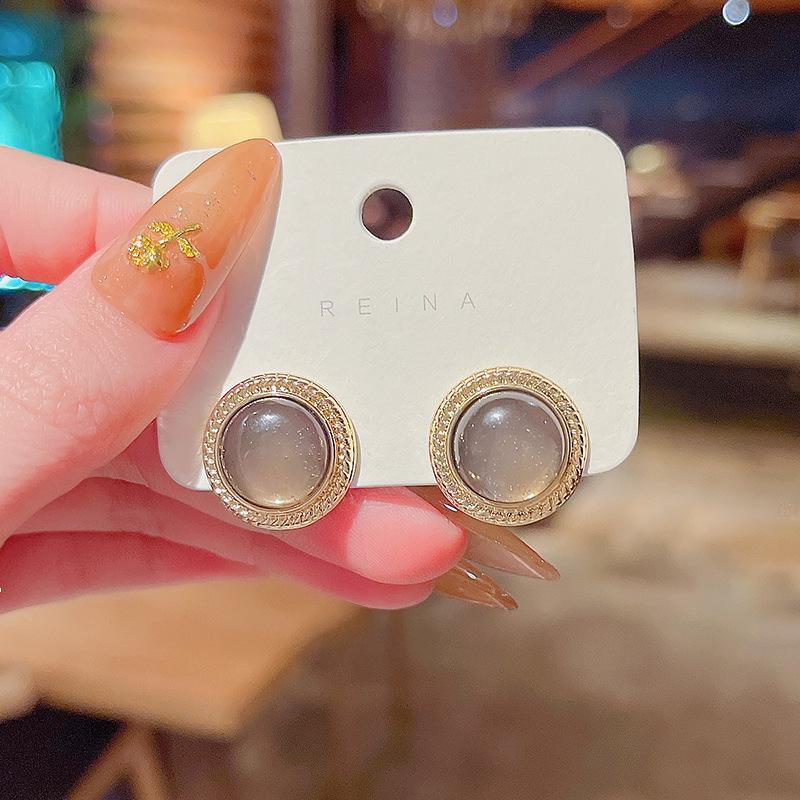 S925 Silver Needle Korean Design Circle Acrylic Earrings - Trendy, Simple, Fashionable Style for Women E4222 золотой
S925 Silver Needle Korean Design Circle Acrylic Earrings - Trendy, Simple, Fashionable Style for Women E4222 золотой