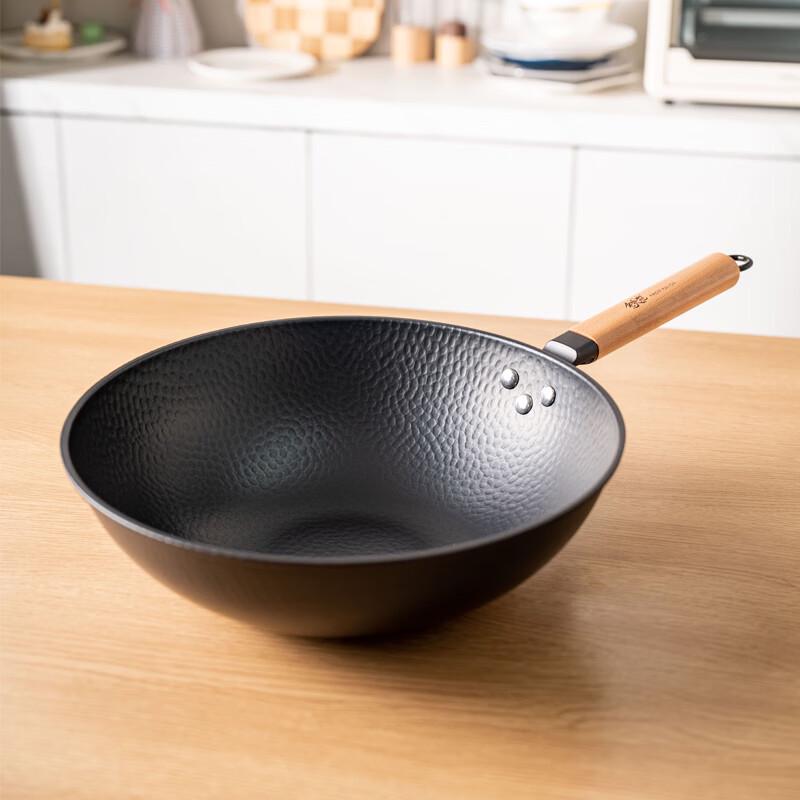 Kanda Iron Crown 3-Piece Cookware Set
Kanda Iron Crown 3-Piece Cookware Set