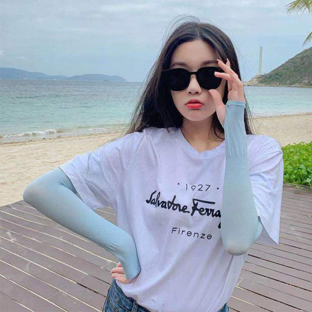 1 Pair Solid Color Summer Sunscreen Sleeves Ice Silk Women Arm Sleeves Cycling чорний 
1 Pair Solid Color Summer Sunscreen Sleeves Ice Silk Women Arm Sleeves Cycling чорний