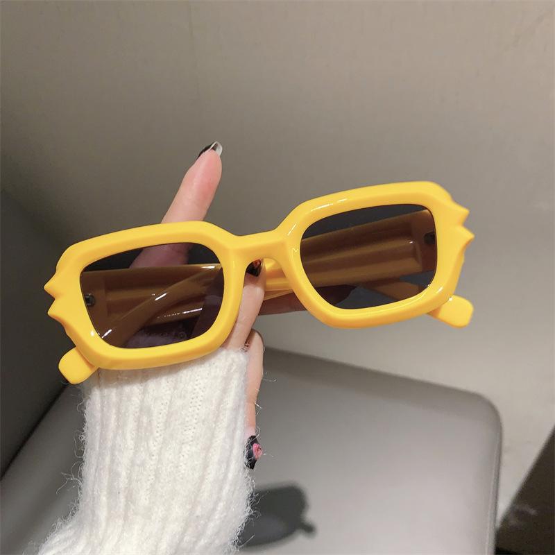 Vintage Y2K Brand Designer Square Sunglasses Women For Men Stylish Sun Glasses Luxury Trending Candy Color Punk Shades UV400 Quality
Vintage Y2K Brand Designer Square Sunglasses Women For Men Stylish Sun Glasses Luxury Trending Candy Color Punk Shades UV400 Quality
