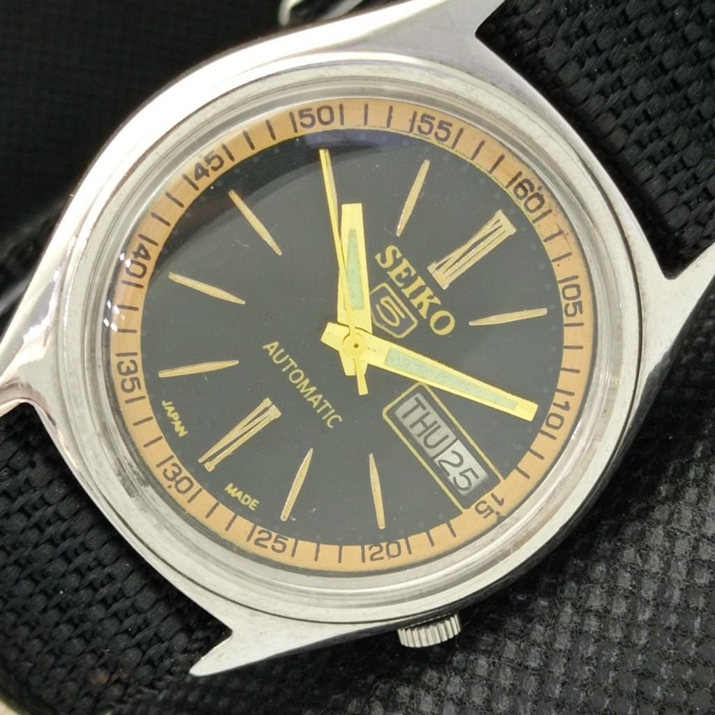 Б/У винтажные часы SEIKO 5 AUTOMATIC 7019A JAPAN MENS D/D BLACK WATCH 598-a313173-9 SKU598-a313173
Б/У винтажные часы SEIKO 5 AUTOMATIC 7019A JAPAN MENS D/D BLACK WATCH 598-a313173-9 SKU598-a313173