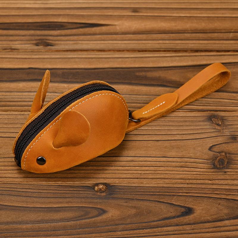 Cute Coin Purse Genuine Leather Men Women Gift Wallet Real Cowhide Keycase Bag Male Female Small Purse For Coins Cards Earphone світло-коричневого кольору
Cute Coin Purse Genuine Leather Men Women Gift Wallet Real Cowhide Keycase Bag Male Female Small Purse For Coins Cards Earphone світло-коричневого кольору