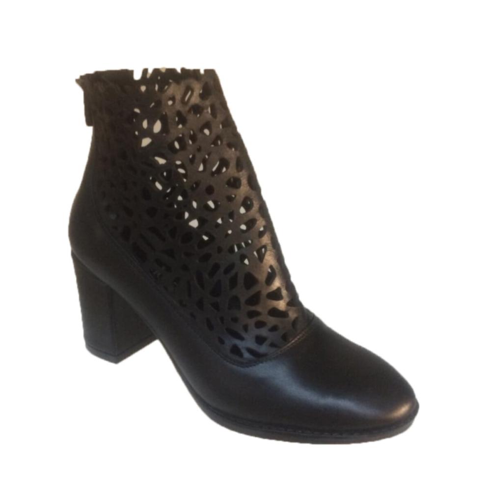 Маленькие и большие кружевные ботильоны на коротком каблуке 35 чёрный
Маленькие и большие кружевные ботильоны на коротком каблуке 35 чёрный