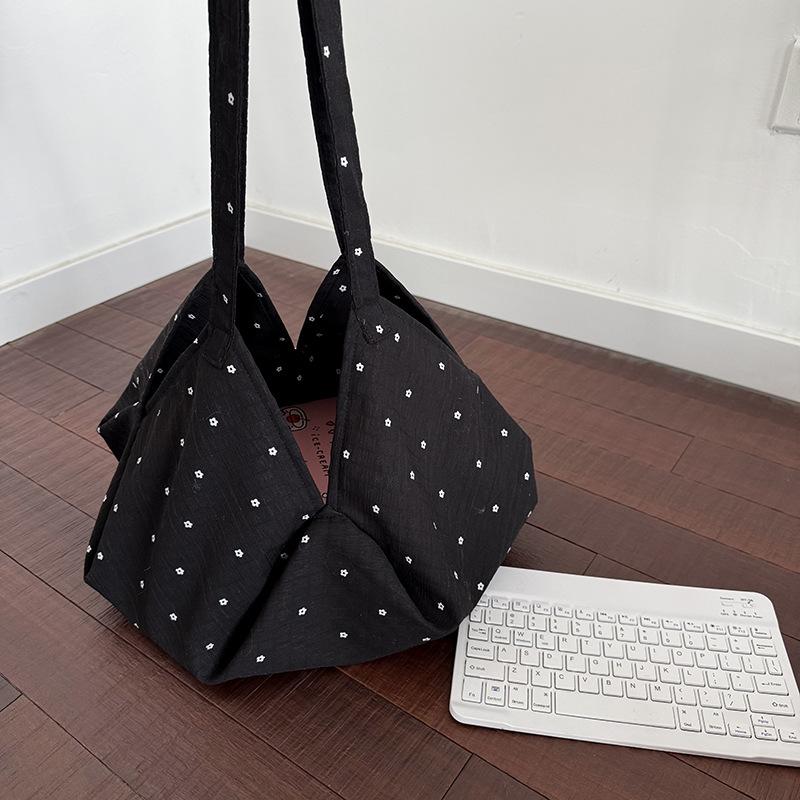 Floral Print Red Canvas Hobo Bag Large Capacity Pleated Shoulder Bag Soft Daily Commute School Versatile Open Tote Bag For Women 45x45x25cm
Floral Print Red Canvas Hobo Bag Large Capacity Pleated Shoulder Bag Soft Daily Commute School Versatile Open Tote Bag For Women 45x45x25cm