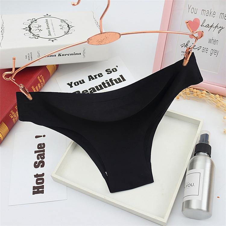 Women s Ice Silk Seamless Bamboo Charcoal Bikini Panties One Size
Women s Ice Silk Seamless Bamboo Charcoal Bikini Panties One Size