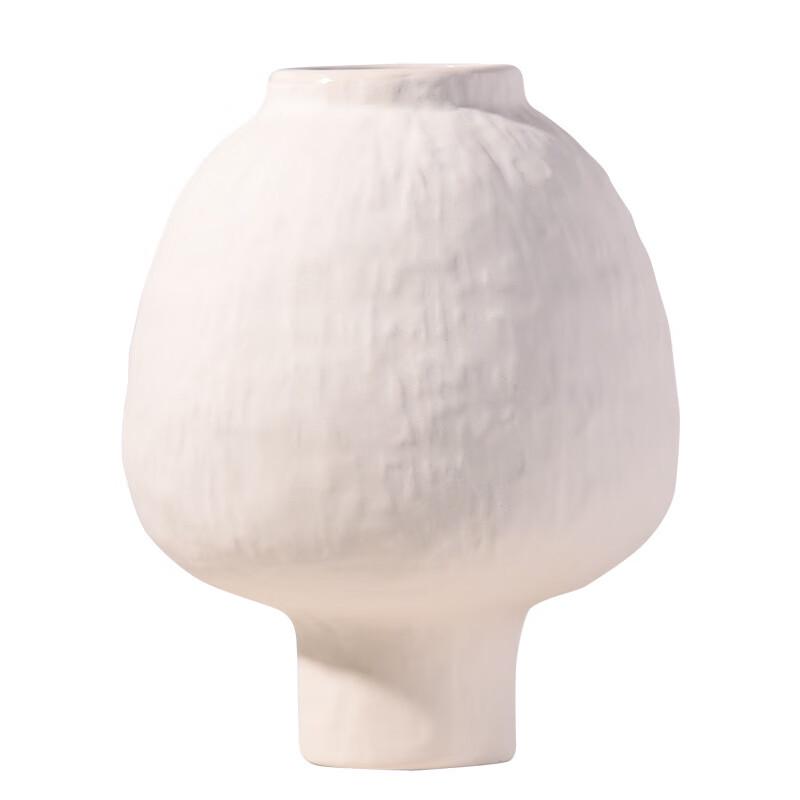 Floral Illustrated Ceramic Vase
Floral Illustrated Ceramic Vase