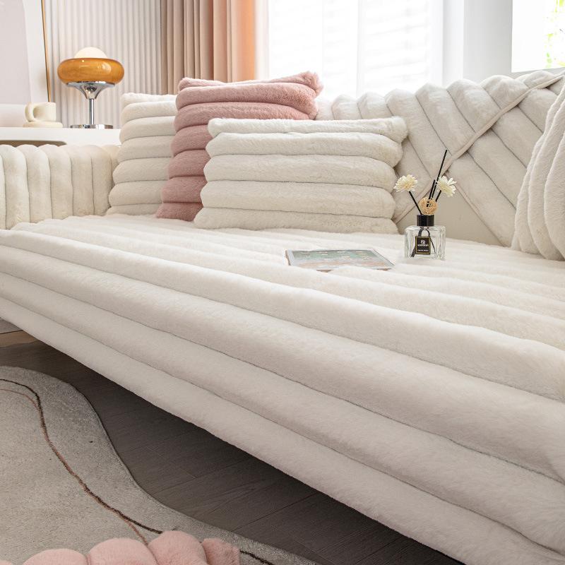 Thickened Rabbit Plush Sofa Cushion Winter Simple Modern Non-Slip Seat Cushion Fabric Leather Sofa Cover Solid Color Backrest Towel 70*70cm
Thickened Rabbit Plush Sofa Cushion Winter Simple Modern Non-Slip Seat Cushion Fabric Leather Sofa Cover Solid Color Backrest Towel 70*70cm