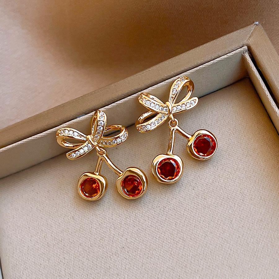 18k real gold electroplated zircon bow cherry stud earrings New Year s sweet earrings
18k real gold electroplated zircon bow cherry stud earrings New Year s sweet earrings