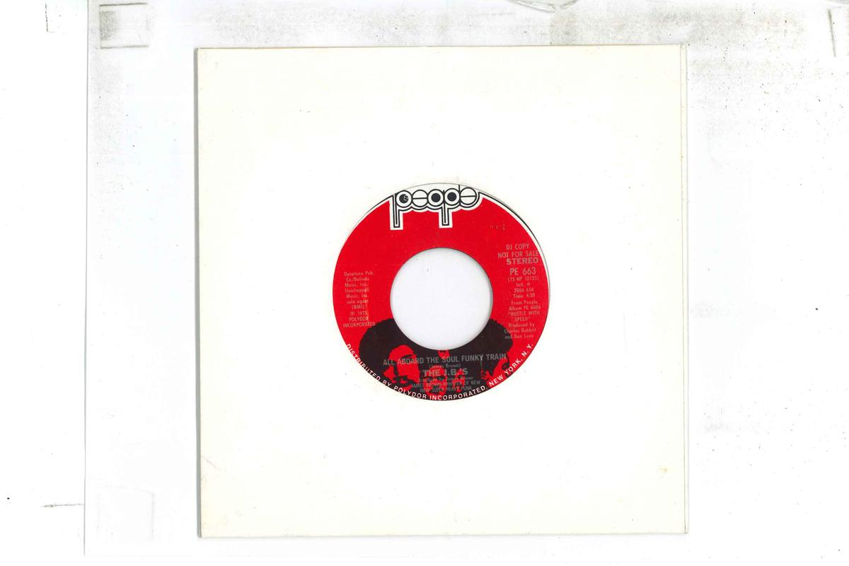 7inch Record J.B.S All Aboard The Soul Funky Train PE663PROMO PEOPLE 1975 US SoulFunk Used
7inch Record J.B.S All Aboard The Soul Funky Train PE663PROMO PEOPLE 1975 US SoulFunk Used