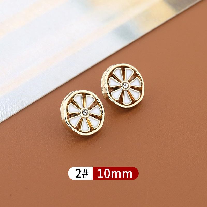 10 шт. металлических пуговиц для рубашек с бриллиантами, женская одежда, нежные с бриллиантовыми пуговицами, универсальные манжеты для рубашек, вырез, высококачественные пуговицы 2 #* Size as shown * Round
10 шт. металлических пуговиц для рубашек с бриллиантами, женская одежда, нежные с бриллиантовыми пуговицами, универсальные манжеты для рубашек, вырез, высококачественные пуговицы 2 #* Size as shown * Round