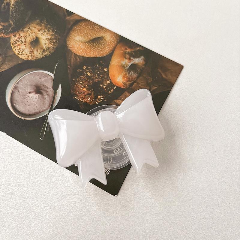 Solid Color Three-Dimensional Bow Mobile Phone Airbag Bracket Wind Paste Retractable Lazy Desktop Watching Drama
Solid Color Three-Dimensional Bow Mobile Phone Airbag Bracket Wind Paste Retractable Lazy Desktop Watching Drama