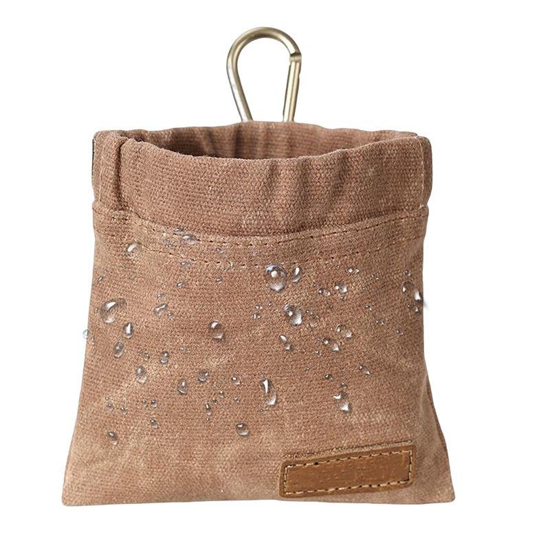1PC pet out feeding dog food bag outdoor dog training portable training fanny pack dog training snack bag
1PC pet out feeding dog food bag outdoor dog training portable training fanny pack dog training snack bag