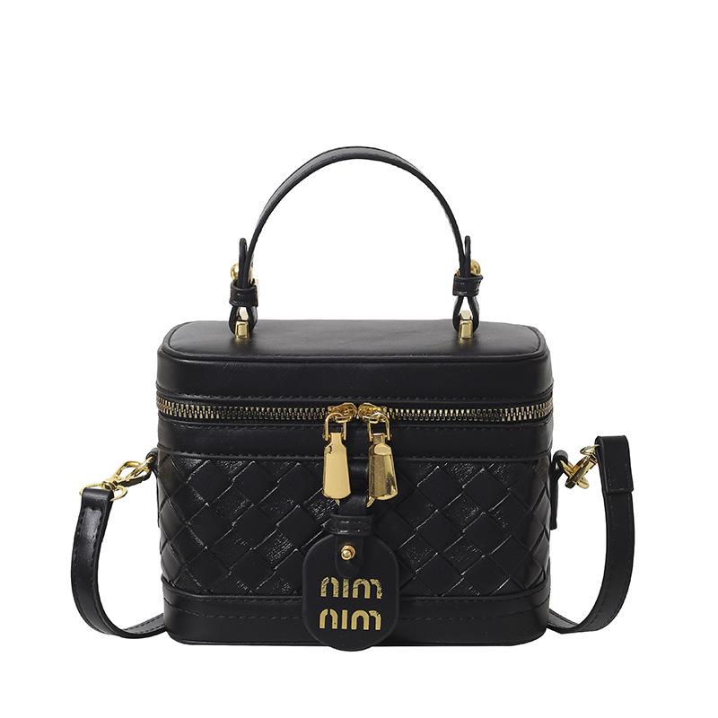 2025 Весна/Лето Модная женская маленькая квадратная сумка кроссбоди в корейском стиле
2025 Весна/Лето Модная женская маленькая квадратная сумка кроссбоди в корейском стиле