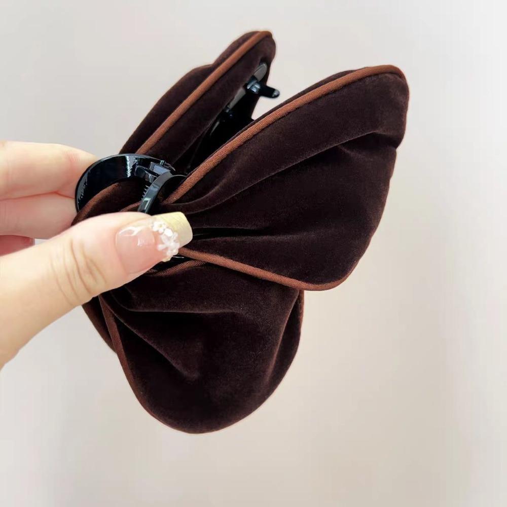 Retro Velvet Triangle Claw Clip Women Elegant Geometric Shark Clip Crab Barrettes Large Hairpins Thick Hair Hair Accessories кофейный
Retro Velvet Triangle Claw Clip Women Elegant Geometric Shark Clip Crab Barrettes Large Hairpins Thick Hair Hair Accessories кофейный