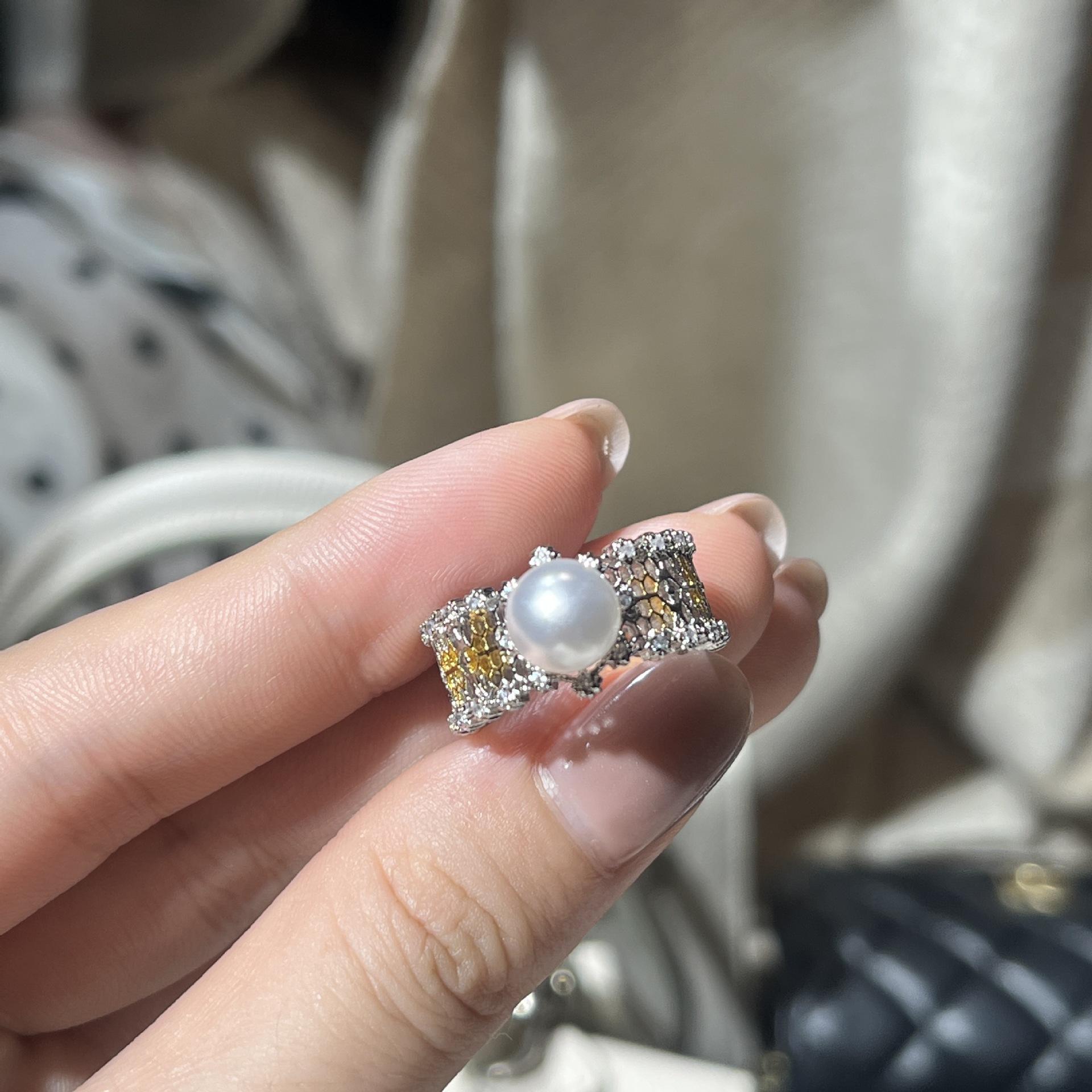 French White Pearl Ring Women S Gold Opening Adjustable Light Luxury High-End Jewelry Tide Opening adjustable
French White Pearl Ring Women S Gold Opening Adjustable Light Luxury High-End Jewelry Tide Opening adjustable