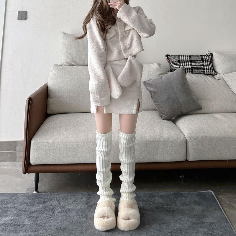 50CM Stacked socks and extended leg warmers jk Women s white sock covers for autumn and winter Lolita Pile Socks Average Size
50CM Stacked socks and extended leg warmers jk Women s white sock covers for autumn and winter Lolita Pile Socks Average Size